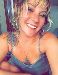 Sonya Tibbs's Instagram, Twitter & Facebook