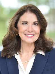 Cynthia Lippert's Instagram, Twitter & Facebook