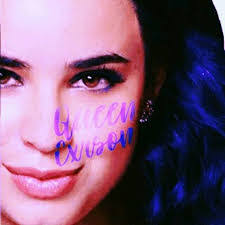 Queen Carson's Instagram, Twitter & Facebook