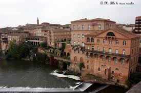 Albi Au Bord Du Tarn Tarn Et Garonne Brousse Le Chateau Cauterets