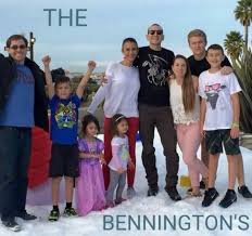 Chester bennington wird frontman von linkin park bereits 1993 machte er mit seinem freund sean. Chester S Fabulous Family Linkin Park Chester Linkin Park Chester Bennington