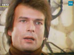 😲 IMMORTEL OU MYTHOMANE 🤔 Richard Chanfray dit le comte de Saint-Germain  se fait connaître du grand public en 1972. Doté de pouvoirs surnaturels, il  affirme être un alchimiste. Il prétend aussi avoir ...