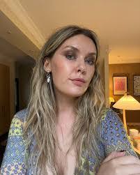 Renae Holliday's Instagram, Twitter & Facebook