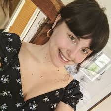 Holly Amber Stokes (@HollyAStokes)