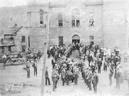 A Funeral At Salyersville Kentucky At The Magoffin County Courthouse This Courthouse Was Built By Thomas T Milburn West Virginia History History Appalachia