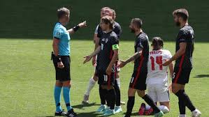 Pertandingan tersebut adalah kroasia vs republik cheska (grup d), inggris vs skotlandia (grup d), dan swedia vs slovakia (grup e). Lvo36bme7rnsjm