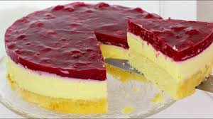 Die sahne steif schlagen und die mascarpone und den joghurt unterheben. Himbeer Schmand Kuchen Schmandkuchen Mit Himbeeren Schmand Torte Youtube