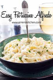 This Homemade Recipe For Easy Fettuccine Alfredo Is A Divine Pasta Dish With A Delicious Creamy Sauce Fettucini Alfredo Recipe Recipes Fetuccini Alfredo Recipe