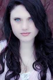 To bring out your skin complexion, you should totally try this look. Raven Locks Black Hair Pale Skin Black Hair White Skin Hair Pale Skin