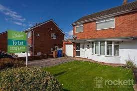 631142 rooms to let in a 4/5 bedroom semidetached house housing of multiple occupation (hmo) property. Houses To Rent In Stoke On Trent St4 Staffordshire