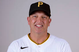 Andy Haines's Instagram, Twitter & Facebook