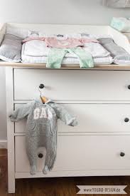 Ein Skandinavisches Kinderzimmer Und Ein Wickelaufsatz Fur Die Ikea Hemnes Kommode Give Away Youdid Skandinavische Kinderzimmer Kinder Zimmer Wickelkommode Selber Bauen