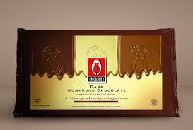 Coklat compound tidak perlu melalui proses tempering, cukup dilelehkan dengan cara ditim sampai leleh dan siap untuk digunakan. Compound Chocolate Series Tulip Chocolate