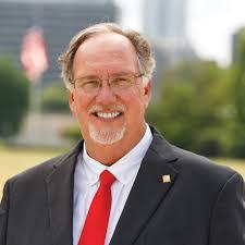 Tom Hupp's Instagram, Twitter & Facebook