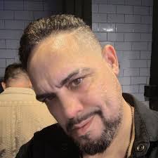 Manitowoc Delfield refrigerator/cooler model 406-STAR2 it works great ..its  an restaurant style work top/ undercounter freezer/cooler..temp holding  range is 36-40 degrees...115v