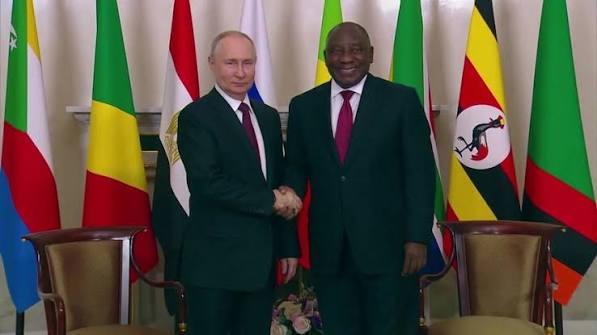 Putin and Ramaphosa meet on sidelines of African delegation visit - ABC News