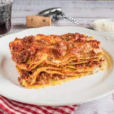 I sapori italiani si ritrovano in tutti gli alimenti e le ricette che oggi identificano la i formaggi e i latticini sono sensazionali; I Piatti Tipici Italiani Piu Conosciuti Nel Mondo La Lista Completa