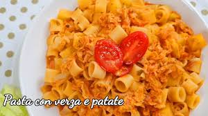 Un classico per combattere il freddo. Pasta Con Verza E Patate Pranzo Pronto In 2o Minuti Minestra Di Cavolo Cappuccio Youtube