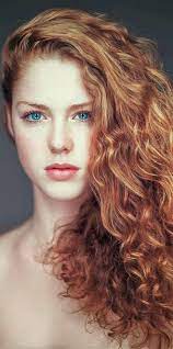 Pin By Hande Mertyurek On Mother Earth Red Haired Beauty Red Hair Woman Elegant Hairstyles