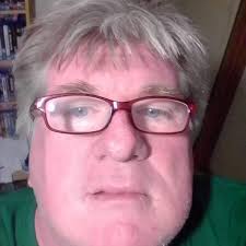 I pacifically said I didn't want to see you in leg of mutton sloyves! 💪