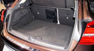 Interieur Gla 2013 2019 Qualite De Finition Espace Interieur Coffre Confort