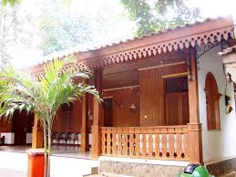 Meskipun sebenarnya, tidak hanya rumah kebaya saja yang merupakan rumah adat asli dari betawi. ã 21 Contoh Gambar Desain Rumah Adat Betawi Modern Dan Penjelasannya