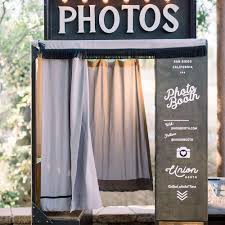 Pocketbooth party turns your ipad into a customizable diy photo booth for your next holiday party, wedding, bar mitzvah, corporate event, birthday party, graduation party, or backyard gathering. 30 Photo Booth Ideas For Wedding Party