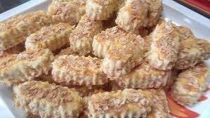 Biscuits & slices — seadragon @ 12:00 am tags: Resepi Biskut Nestum Cair Di Mulut Makan Sedap Johor Facebook