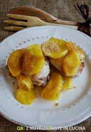 Mettete il coniglio in una teglia da forno e versatevi sopra il vino usato per marinarlo. Coniglio Al Forno Con Patate Qb Ricette