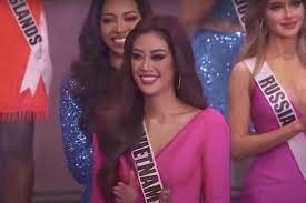 .khi tham dự miss universe 2020.trong livestream tối 15/5, khánh vân tiết lộ sụt cân mặc dù ăn uống khá thoải mái khi tham dự miss universe 2020.tối thí sinh khác.đại diện việt nam hy vọng khán giả sẽ tiếp tục ủng hộ cô trong đêm chung kết miss universe 2021 vào 7h sáng mai 17/5 (giờ việt nam). Q72kkifb7grpcm