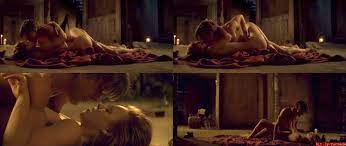 Rachel McAdams Nude Photos & Videos