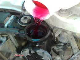 تعرف على الفروقات بين المياه العادية والخضراء والحمراء في السيارات