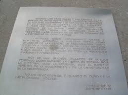 Lourdes Casamayor Creo Que Son Las Palabras Mas Emocionantes Que Lei Y Leere Nunca Salud En Placa Del Monumento A Las Brigadas Internacionales En Barcel