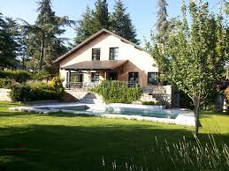 Filtra por tipo de propiedad y características para encontrar tu vivienda ideal. Casa En Cercedilla Casas Rurales Alquiler Integro Diseminado Cercedilla Madrid Espana Casas Rurales Casas Rurales