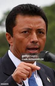 892 Specifying Stock Photos, High-Res Pictures, and Images