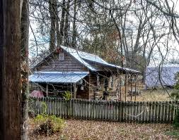 See more projects » 06/25/20 *frank allen bought purchased cabin 700 about 9 years ago. Little Tin Roofed Cabin Behind Neighbor S House Greenville S C Cabinporn