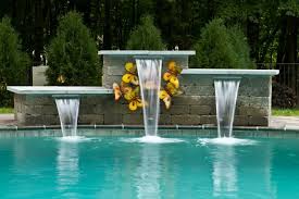 Fântâni și cascade pentru piscine