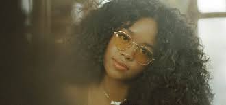 (pronounced her, an acronym for having everything revealed), is an american singer and songwriter. H E R Infos Und News Und Videos Bytefm