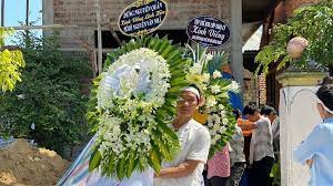 Ngày lập tức, nam sinh viên nguyễn văn nhã bơi ra ứng cứu và lần lượt đưa các bạn vào bờ an những người bạn và cư dân địa phương đã đưa được nhã lên bờ, chở tới bệnh viện trung ương. Mlneymbkpc4k8m