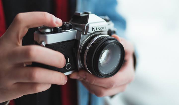 Midjourney ile yapay zeka fotoğraf oluşturma komutları ve e-ticaret stüdyosu