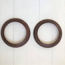 Vintage Round Frames Wooden Round Plate Frames Van Hygan And Smythe Cs94 Wooden Plate Frames Hanging Frames Set Of Two Woodworking Frames Hanging Frames Wooden Plates Plate Frames See more ideas about wooden plates, primitive plates, primitive decorating. vintage round frames wooden round plate