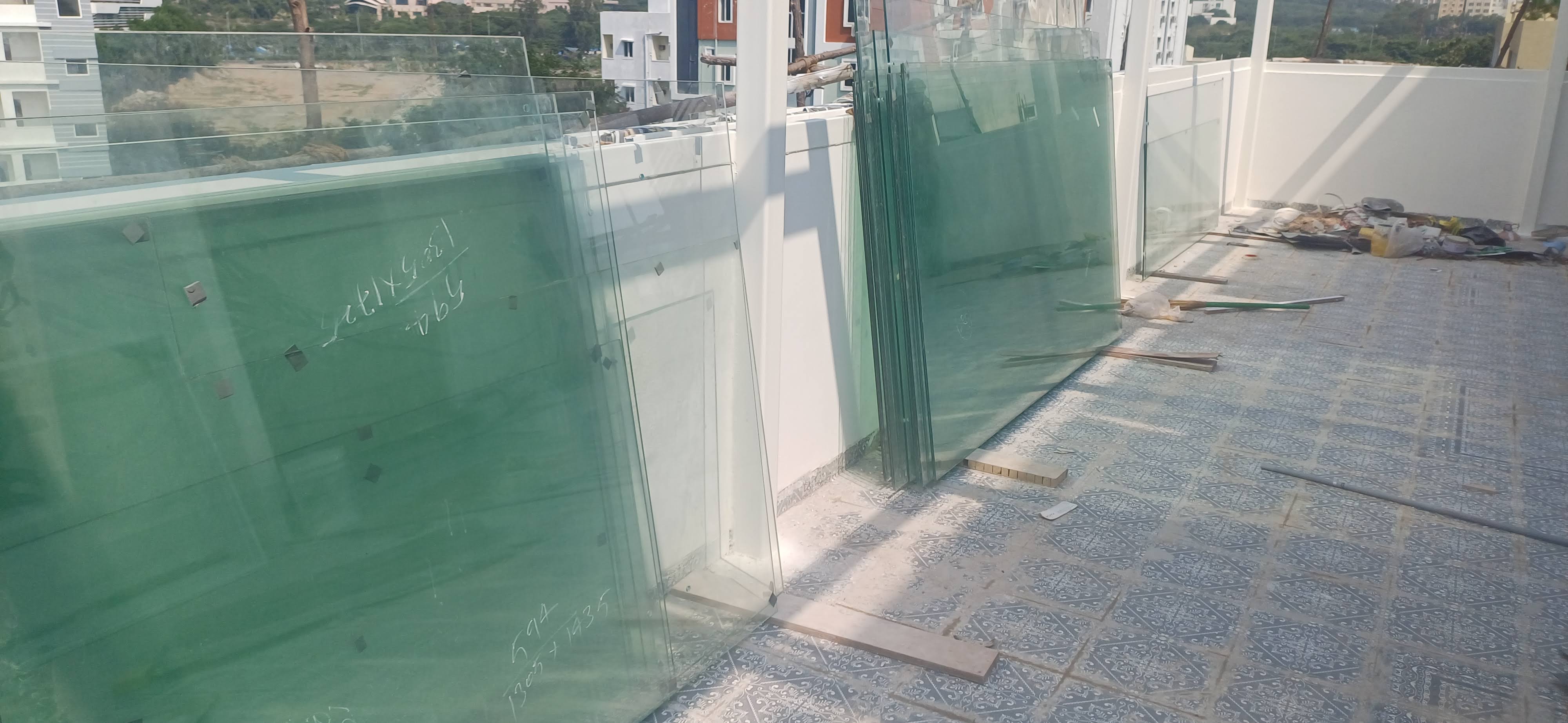 CANOPY GLASS TELESCOPIC SLIDING BLACK PROFILE product image