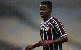 Na redação do lance!, 40% apostam na vitória do fluminense, enquanto 20% acham que o flamengo leva a melhor e os outros 20. Konvs6ffknjx7m