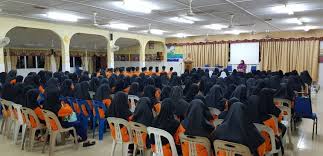 Senarai sekolah menengah terbaikdi malaysia berikut berdasarkan pencapaian keseluruhan sijil pelajaran malaysia. Buletin Smk Jitra Selamat Datang Penghuni Asrama Zalikha