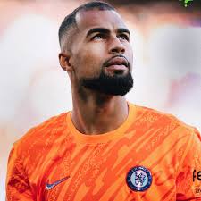 I watched Jorgensen against wolves , and I watch Sanchez today . For his  ability to come out and get the ball . A Sanchez appreciation