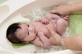 Transitioning Your Child From A Baby Bath Tub To A Regular Tub Neolittle
