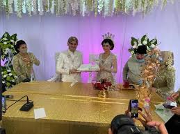 Bima merupakan anak pertama dari tiga bersaudara. Perkahwinan Anak Ku Nan Dapat Liputan Media Antarabangsa Edisi 9