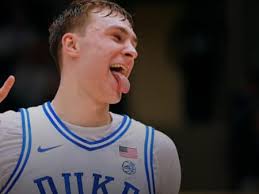 Jaylen Morris y Travis Wear prolongan sus contratos con Hawks y Lakers