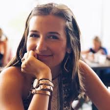 Kylie Dodson's Instagram, Twitter & Facebook