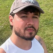 Cada frame merecia um filme derivado.